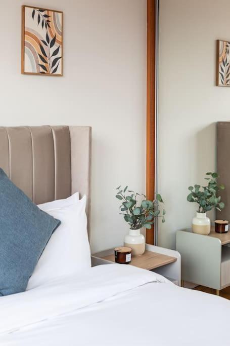 Modern Penthouse Apartment 2 Bed, 2 Bath Sleeps 6 City Centre Белфаст Экстерьер фото